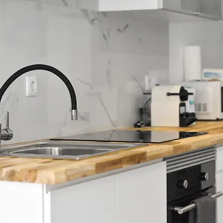 Global Properties, Bonito Estudio En * Sagunto